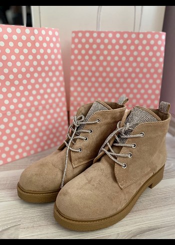 Bej Süet Blok Topuklu Kadın Bot - Görsel 2