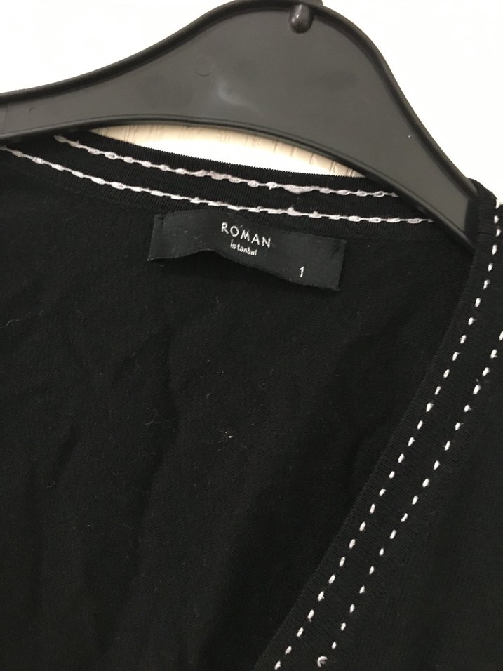 Siyah V Yaka Triko Kadın Hırka - Görsel 4