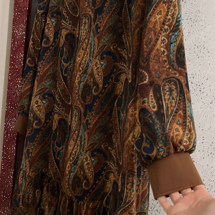 Bohem Tarz Uzun Kahverengi Desenli Elbise - Görsel 2