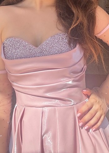 Pembe Parlak Uzun Straplez Nişan Elbisesi