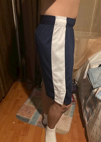 Erkek Beyaz Yan Şeritli Midi Şort - Görsel 2