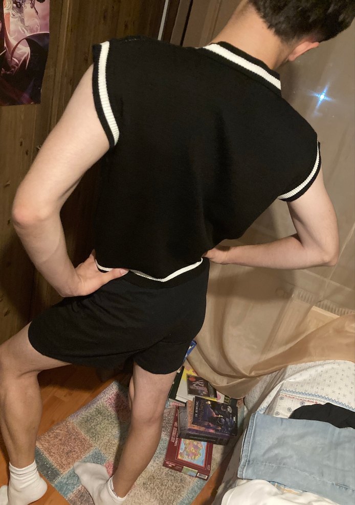 Kafatası Desenli Siyah Örme Süveter - Görsel 3