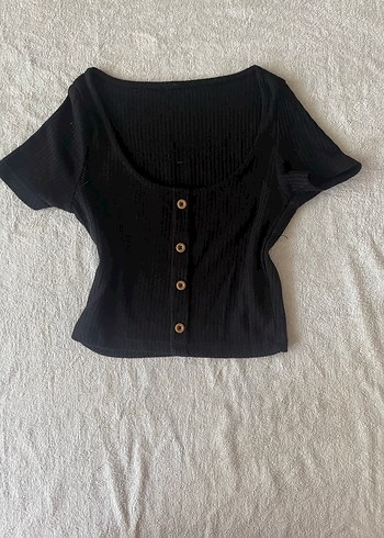 Düğmeli Siyah Kısa Kollu crop