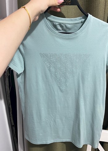 Guess Guess su yeşili tişört