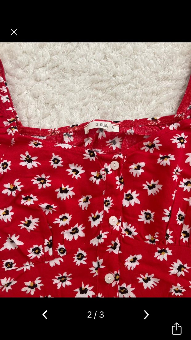 Düğmeli Kısa Kollu Kırmızı Desenli Bluz - Görsel 2