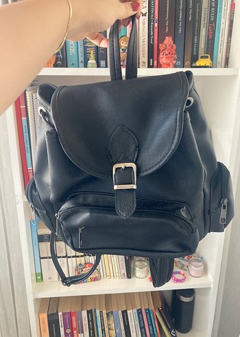 Tokalı Siyah Deri Goth Sırt Çantası - Görsel 2