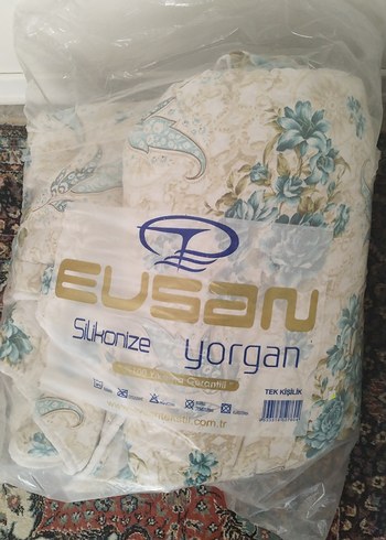 Beyaz Pastel Desenli Yorgan tek kişilik