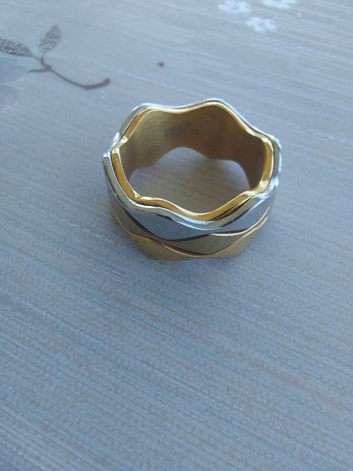 Welch çelik Parlak Altın Renk Dalgalı Kadın Yüzük - Görsel 3