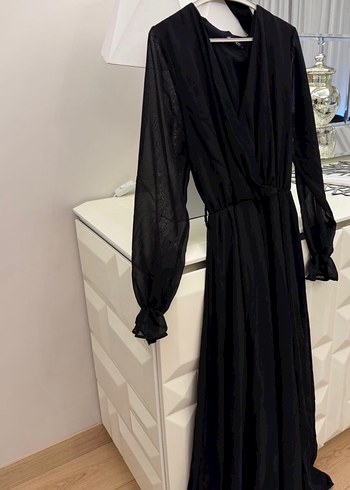 Siyah V Yaka Uzun Kemerli Kadın Elbise - Görsel 3