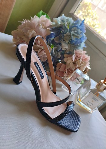 39 Beden siyah Renk Nine West siyah topuklu ayakkabi