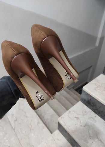 Diğer Kahverengi Süet Stiletto Topuklu Kadın Ayakkabı