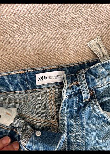 32 Beden mavi Renk Zara boru paça dar kalıp jean pantolon