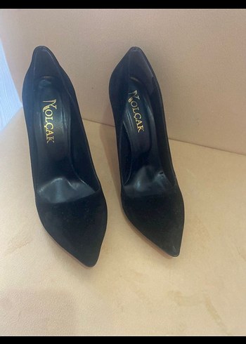 Siyah süet stiletto