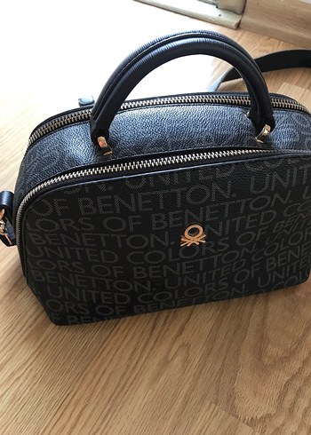 Benetton Siyah Baskılı Deri Kadın Çanta