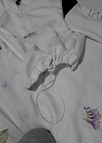 Yarım Fermuarlı Beyaz Kısa Sweatshirt - Görsel 5