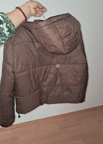 Kahverengi Kapüşonlu Kadın Kısa Mont - Görsel 2