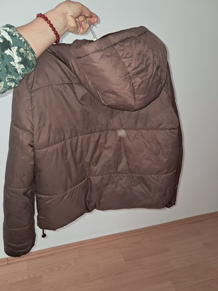 Kahverengi Kapüşonlu Kadın Kısa Mont - Görsel 2