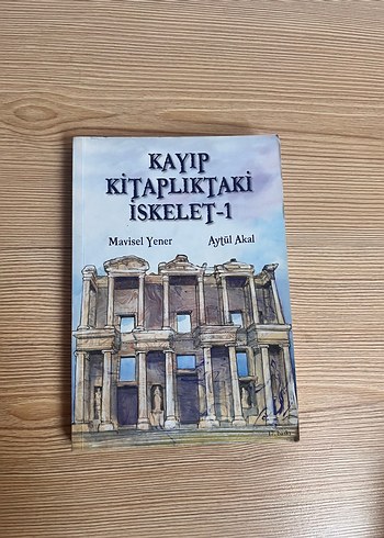 Kayıp Kitaplıktaki İskelet-1 Tarih Kitabı