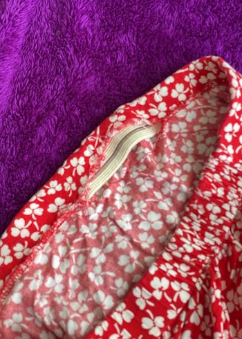 Kırmızı Çiçek Desenli Fırfırlı Mini Etek - Görsel 3