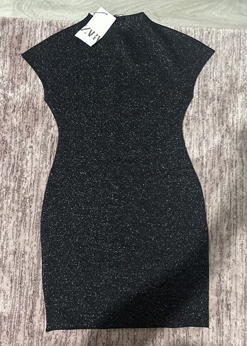 Zara siyah simli kısa elbise
