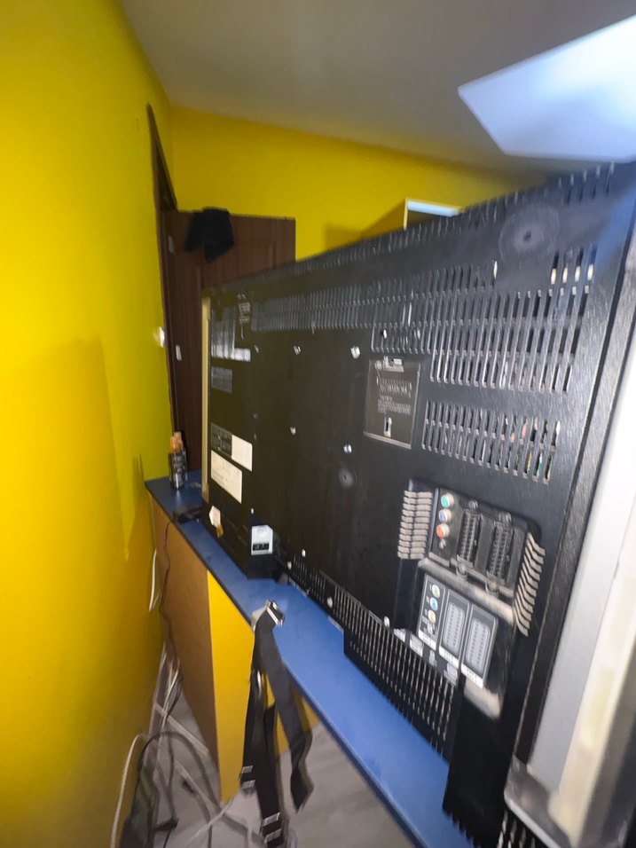 Siyah Philips Monitör Televizyon - Görsel 3