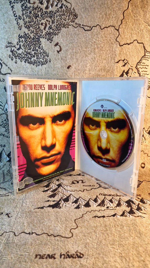 Johnny Mnemonic DVD - Keanu Reeves, Dolph Lundgren! - Görsel 2