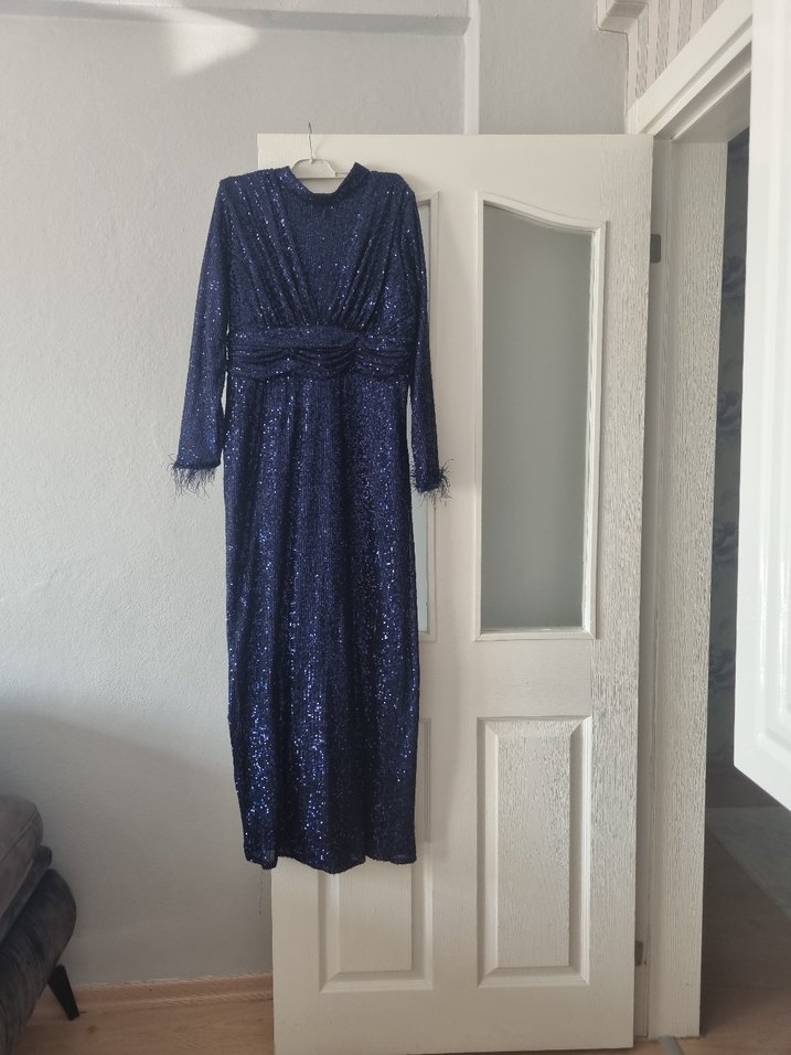 Uzun Kollu Lacivert Payetli Abiye Elbise - Görsel 3