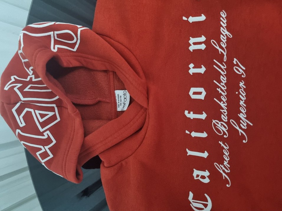 kırmızı kapşonlu erkek çocuk uzun kolu üst kışlık sıcak tutar - Görsel 3