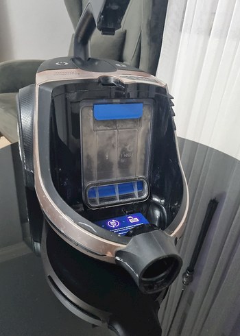 siyah Elektrikli Süpürge Philips maraton ultimate power 8 serisi - Görsel 3