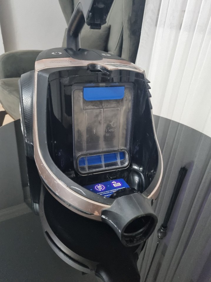 siyah Elektrikli Süpürge Philips maraton ultimate power 8 serisi - Görsel 3