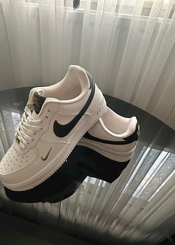 Nike Air Force Gold