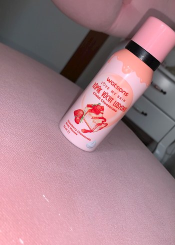 Watsons Çilekli Vücut Losyonu 100 ml