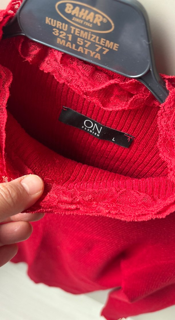 On fashion Düğmeli Kırmızı Triko Kadın Kazak - Görsel 2