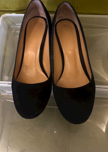 Siyah Süet Tokalı Kadın Topuklu Ayakkabı - Görsel 2