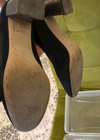 Siyah Süet Tokalı Kadın Topuklu Ayakkabı - Görsel 4