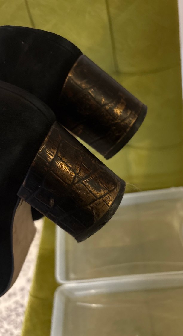 Siyah Süet Tokalı Kadın Topuklu Ayakkabı - Görsel 3