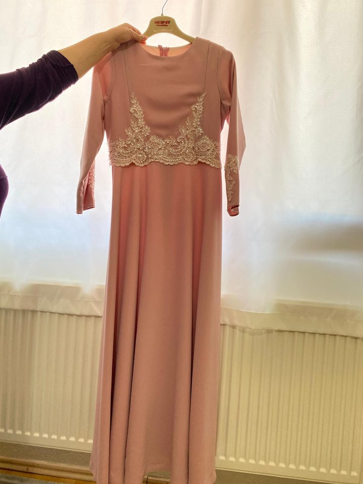 Pembe Nakışlı Uzun Kollu Drapeli Nişan Elbisesi - Görsel 2