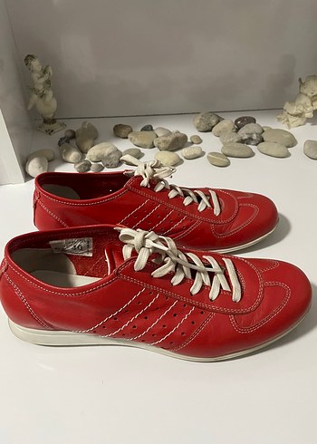 40 Beden Tergan Kırmızı Bağcıklı Kadın Sneakers