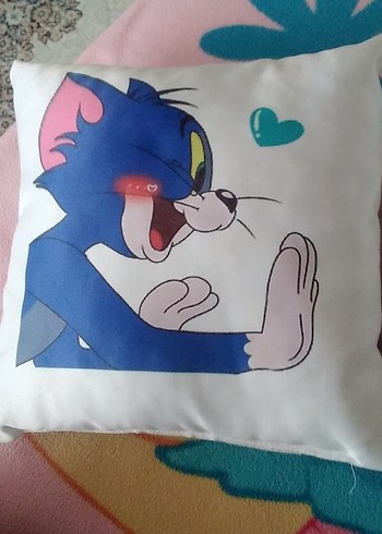 Pastel Renkli Tom ve Jerry Baskılı Yastıklar