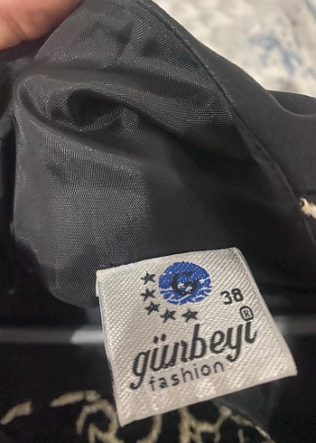 Desenli Kemerli Siyah Mini Bluz - Görsel 5