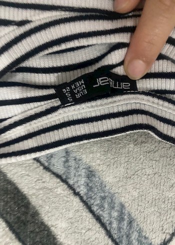 Kadın Beyaz Gri Çizgili Kısa Kollu Tişört - Görsel 3