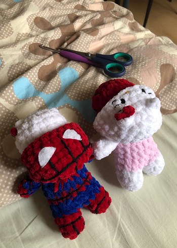 Spiderman & Hello Kitty Çift Peluş Oyuncaklar