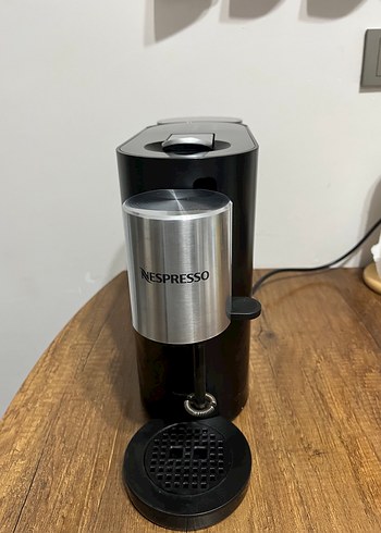 Siyah Nespresso Kahve Makinesi