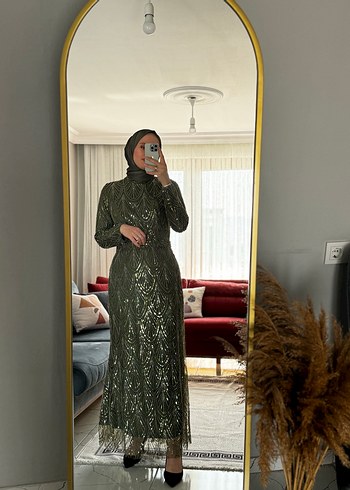 42 Beden Kadın Haki Uzun Drapeli Abiye Elbise