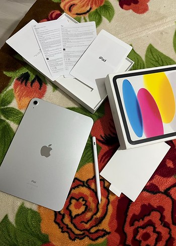 Gümüş iPad Tablet