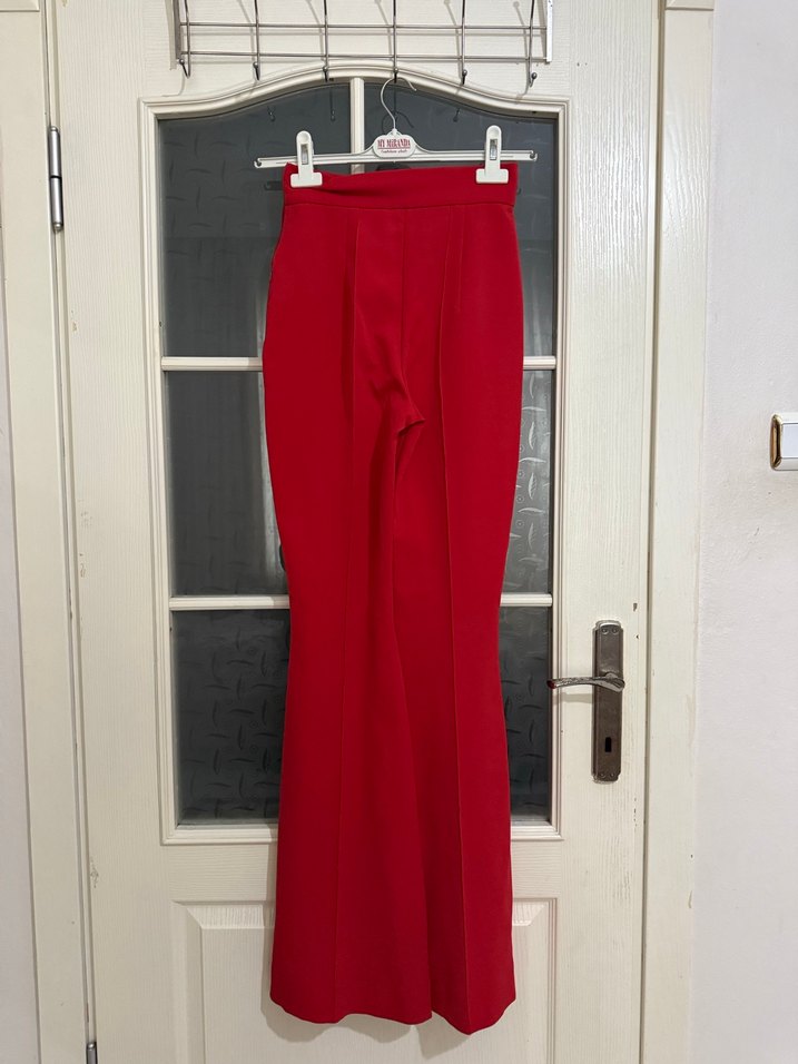 Kadın Kırmızı Piliseli Kumaş Pantolon - Görsel 3
