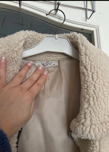 Bej Kürklü Rahat Midi Kadın Ceket - Görsel 3