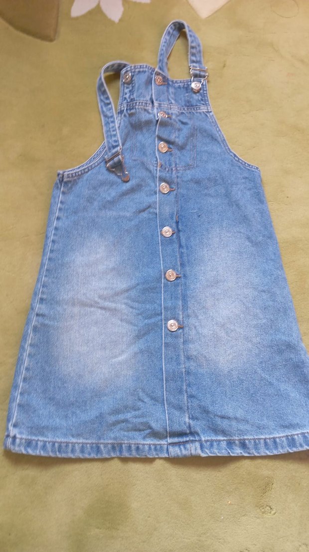 Kızlar için düğmeli kot salopet elbise - Görsel 2