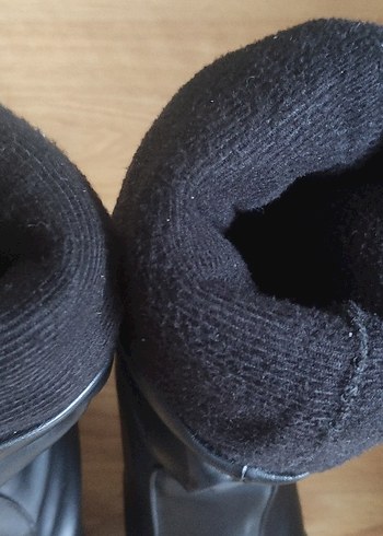 Siyah Parlak Deri Gotik Topuklu Çizme - Görsel 7