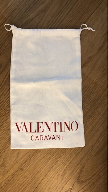 Valentino ve saint toz torbası